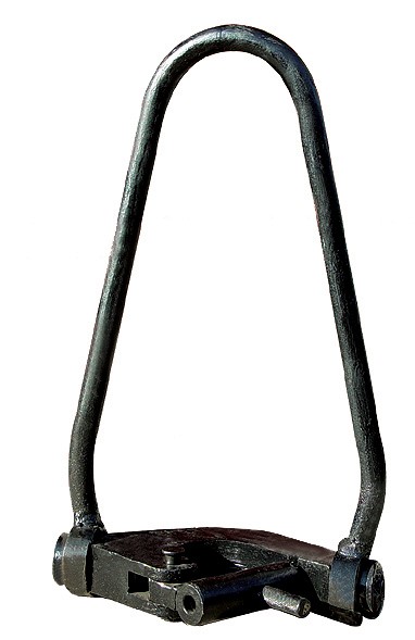 機上主動鉆桿提引梁